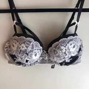 Victorias Secret push up bra 32C